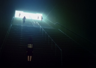 Serial Experiments Lain — Layer 01: Weird (Странность) — кадр 128